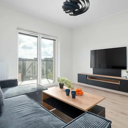 Przestronne Apartamenty Z Parkingiem Lodz Telefoniczna 21 By Heyrent Apartment *