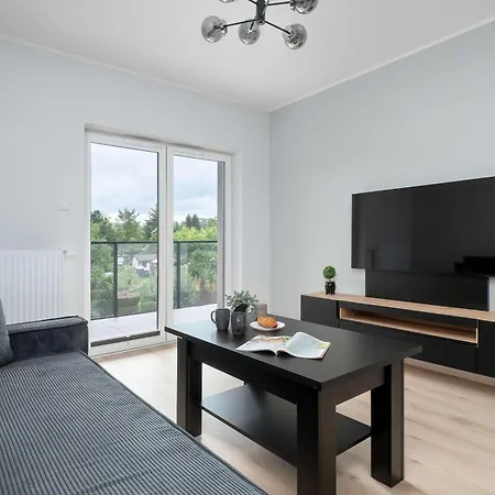 Przestronne Apartamenty Z Parkingiem Lodz Telefoniczna 21 By Heyrent Apartment
