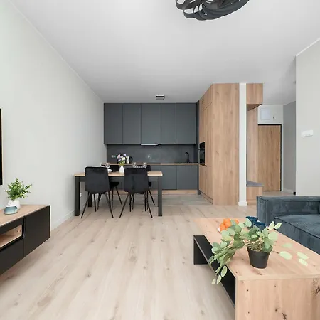 Apartment Przestronne Apartamenty Z Parkingiem Lodz Telefoniczna 21 By Heyrent *