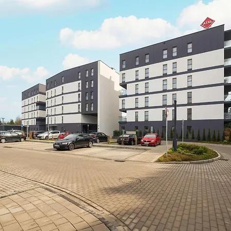 Apartment Przestronne Apartamenty Z Parkingiem Lodz Telefoniczna 21 By Heyrent Lodz
